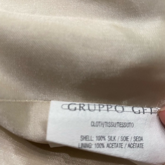 Butterfly Embroidered Beige Vest - Picture 7 of 7